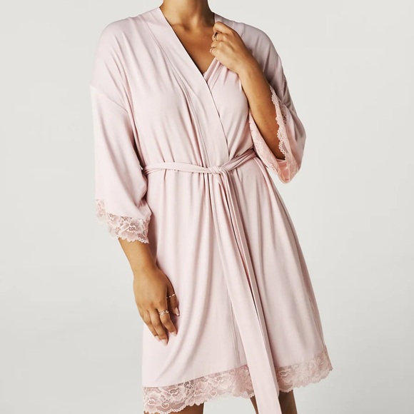 Posh Peanut Other - Elegant Pink Lace Trim Robe

Women's Lace Robe
